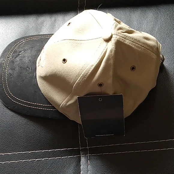 Audi [New & Rare] Vintage  Beige and Black Cap - Picture 8 of 9